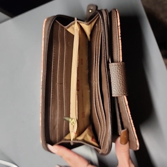 Wallet - Picture 7 of 8